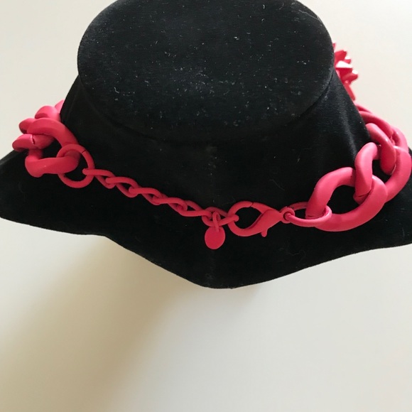 Zara Red Verbena Hand-painted Necklace - Picture 7 of 15